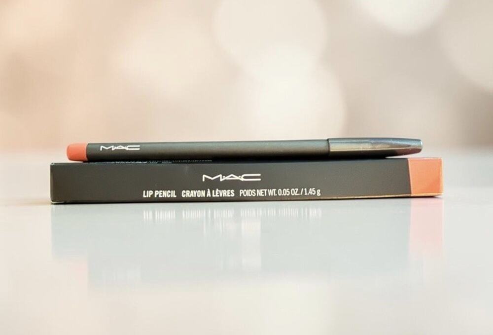 MAC Lip Pencil FLAMINGO 1.45 g / 0.05 oz NEW IN BOX